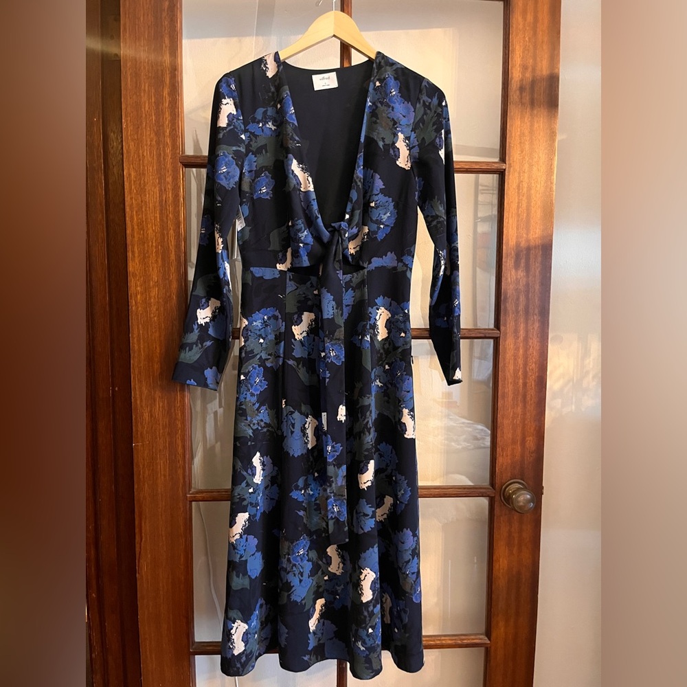 SOLD Wilfred Aritizia Aubagne Print Tie Front Midi Dress Size 6 NWT